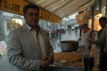 Tatlı rekabet, lokmalı tanıtım