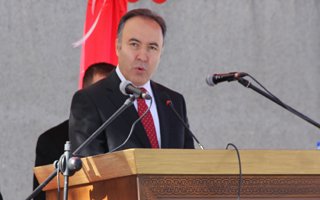 Vali:Erzurum Cumhuriyeti Kuran İl