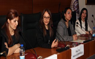 Üniversitedeki panelde kadınlar anlatıldı!