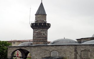 Erzurum'daki tüm camilerde sela verildi