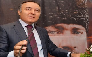 Vali Altıparmak bürokrasideki sorunu açıkladı