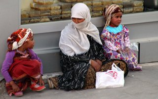 Erzurum Ramazan'da İthal Dilencilerin Gözdesi