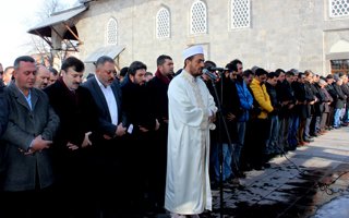 Halep ve İstanul'daki şehitler için gıyabi cenaze namazı