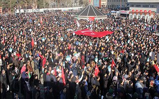 Erzurum'da 20 Bin Kişi Kudüs İçin Yürüdü 