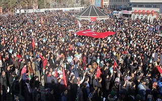 Erzurum'da 20 Bin Kişi Kudüs İçin Yürüdü 