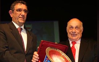 Güneş Vakfı Rauf Denktaş'ı unutmadı