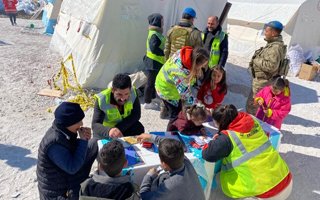 Atatürk Üniversitesi tüm imkanları ile deprem bölgesinde