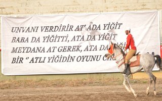 Vali Altıparmak: Cirit Erzurum'da yeşeriyor