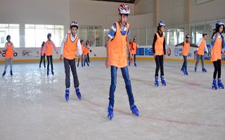 Yakutiye'nin çocukları buza kolay alıştı