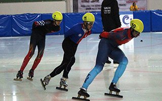 Kısa Kulvar Sürat Pateni Kupası sahibini buldu