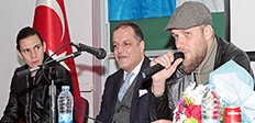 Mavi Beyazlı futbolcular öğrencilerle buluştu