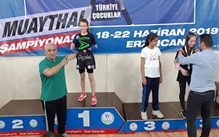 Olur'lu Elvin 40 kiloda Türkiye Şampiyonu 