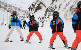 Geleceğin kayakçıları Aziziye'de yetişecek