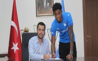 Erzurumspor'da Ricardo Gomez imzayı attı