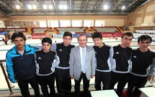 Başkan Küçükler Curling maçını izldedi