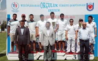 Okçuluk şampiyonasına İzmir damga vurdu
