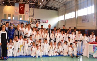 Judocular judoya teşvik için maç yaptı