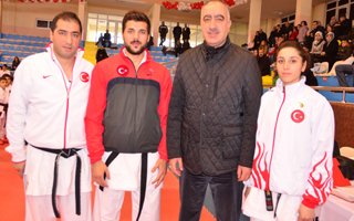 Erzurumlu Karateciler madalya ile döndü