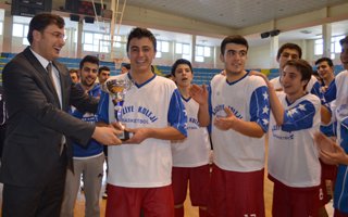 Basketbolda şampiyon Özel Aziziye oldu