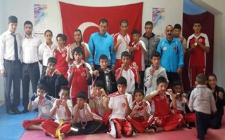 Pasinlerli kickbokscular Sivas yolcusu