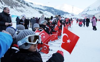 Yakutiye'nin çocukları kayak öğrendi