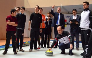 Genel Müdür Baykan'ın Curling keyfi