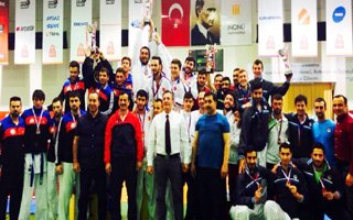 Atatürk Üniversitesi karatede bronz aldı