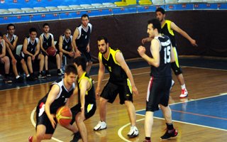 ETÜ'de spor turnuvası heyecanı yaşanıyor