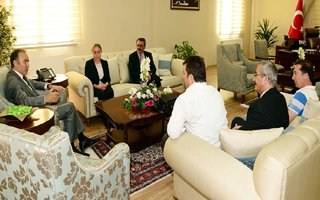 Buzun patronundan Vali'ye ziyaret
