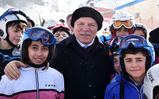 Büyükşehir Geleceğin Kayakçılarını Yetiştiriyor