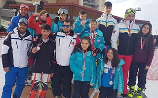 Rüzgar kayak kulübü madalyaları topladı 