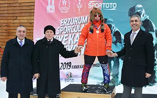 Özel sporcular Palandöken’de yarıştı 