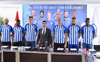 B.B. Erzurumspor'da toplu imza şov