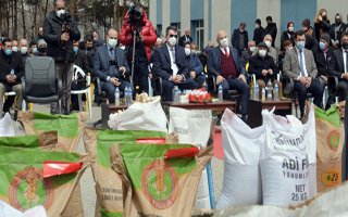 Erzurum’da çiftçilere yem bitkisi tohumu dağıtıldı