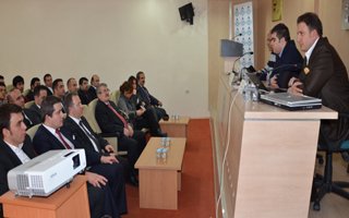 'Türkiye Kredi Notuyla tanışıyor' semineri