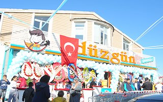 Düzgün Market 17'inci şubesini Şükrüpaşa'da açtı