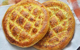 Erzurum'da Ramazan pidesi zamlandı