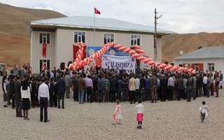 Orakçı'nın duygulandıran okul hikayesi