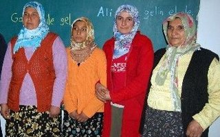 Hınıs'ta analı-kızlı okuma kampanyası