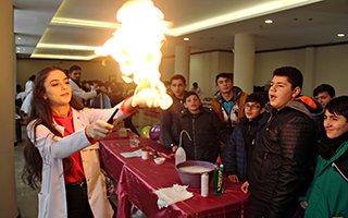 Atatürk Üniversitesi'nde Hayatımız Bilim Şenliği 