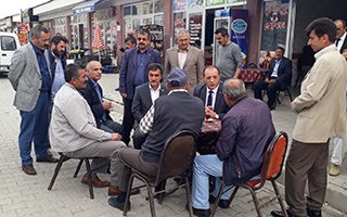 MHP'li Naim Karataş Ilıca esnafını ziyaret etti