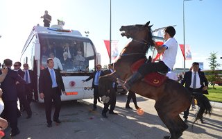 Erdoğan Erzurum'da moral depoladı