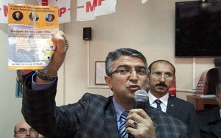 MHP'li Aydın AK Parti Oltu adayına yüklendi