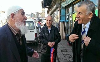 MHP'li Özkılıç Mahallebaşında oy istedi