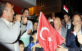Erzurum'da davul-zurnalı Erdoğan coşkusu