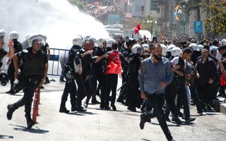 HDP mitingi sırasında büyük olaylar çıktı