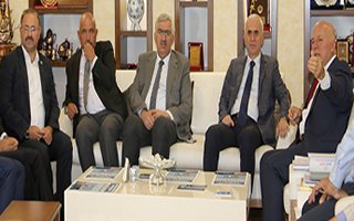 Erol Kaya Büyükşehir Belediyesi'ni Ziyaret Etti