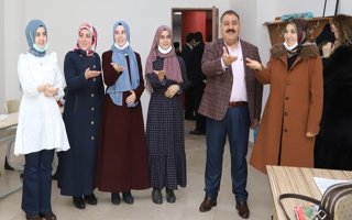 Erdoğan’a işaret diliyle ‘‘seni seviyoruz’’ dediler 