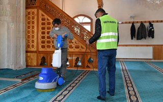Yakutiye Belediyesi camileri Ramazana hazırlıyor