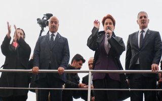 Akşener Ezurum'dan hükümete yüklendi